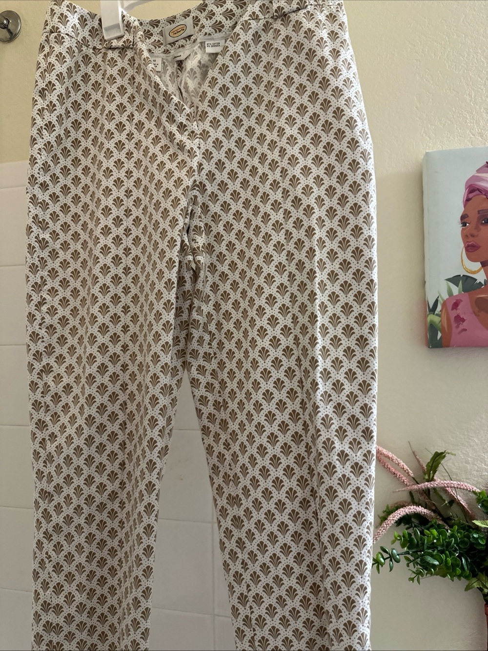 Talbots Women’s  Patterned White and Tan Printed Pants- Size 10